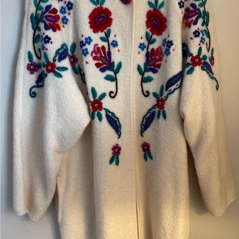 Floral Embroidered Women's Cardigan